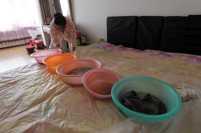 新干楼上漏水，住户失联，小区没物管，业主维权难！律师来支招……